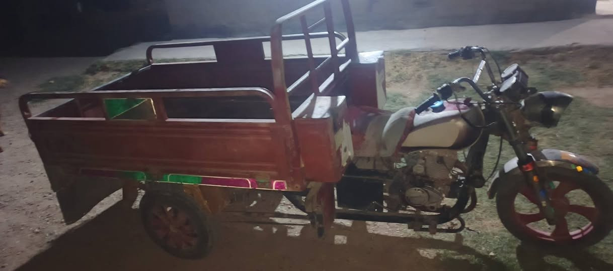 ستوته للبيع نواقص دبلات واكفه والنمره ال٣ طافره بيهه  شاصي كفاله وياله وتايرات نضاف مكينه٢٠٢٠ 
كلك مكفوله عن سرقه  مكاني حله ابو غرق منطقت المهنويه 
السعر ٦٢٥ بيه مجال بيع مستعجل ماكو حجز هسه تعال أخذه 
شغاله تارايك البصرة 

((شاصي كفاله)) 
***********
