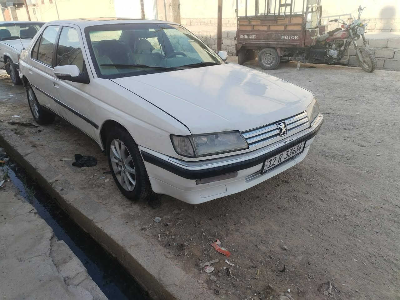 بيجو موديل 91فول اتوماتيك محرك اوكير جديد صدر امامي خلفي جديد باتري جديد كهربائيات كلهه شغاله قفل مركزي تشغيل عن بعد  بدون صبغ بدون دعم رقم جديد نينوى بسمي شرط الوكاله والتحويل غرفتهه جديده السعر 28 عنون موصل حي صدام بدون قصد بدون مروس أقره المنشور زين المو شاري لا يدوخني ***********اسيا***********
