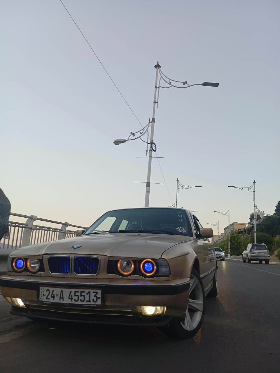 بي ام موديل 1993 حجم525  كبس كير توماتيك كيرو مكينه شرت تحويل وه كاله شرت  سعر 42  مجال *********** دهوك, العراق
