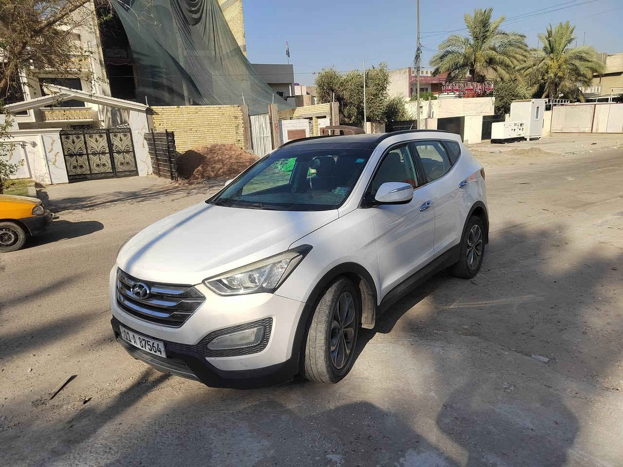 سنتافيا موديل ١٣ وارد خليجي كامل مواصفات باسمي الرقم الجديد سنويه لغاية ٣١ محرك ٣٣٠٠ فور درايف ويل ٦ سلندر ٧ راكب ثلاث قطع تبريد سليد روف مري شفط كشن كهربائي بدون حادث على وضع الشركه ماعدا بارد شبر السعر ١٦٥  مكاني بغداد جميله رقمي ***********

