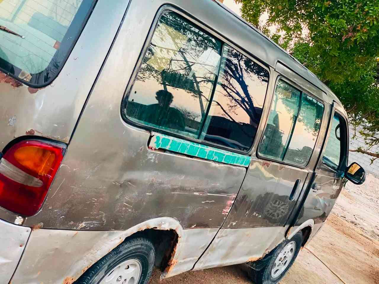 بريجو لبيع موديل 2000 مكينه وكير يخبلن مكينه 3000 سيارة حلوه  ومال شغل وخطوط طلاب (لمعلومه ابيع كوم حديد )الاتصال ع صاحب الرقم ***********
