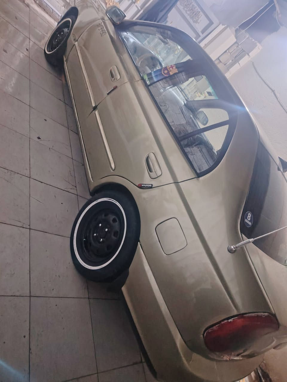 السلام عليكم للبيع اكسنت فيرنا موديل 2000 كير ومكينه بجيس تبريد ثلج حداديه جديده تخم تاير منضومه غاز جديده ارضيه جلد لايت زنون مصبوغه جماليه لاتبديل ولا دواخل السياره بسمي شخصين مكان السياره بلحله مركز المدينه بيع او امراوس السعر 47 وبيها مجال للشراي اتصل ***********
