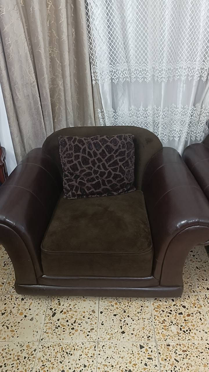 تخم للبيع قليل مستعمل  مكان صليخ تصال وتساب ***********
