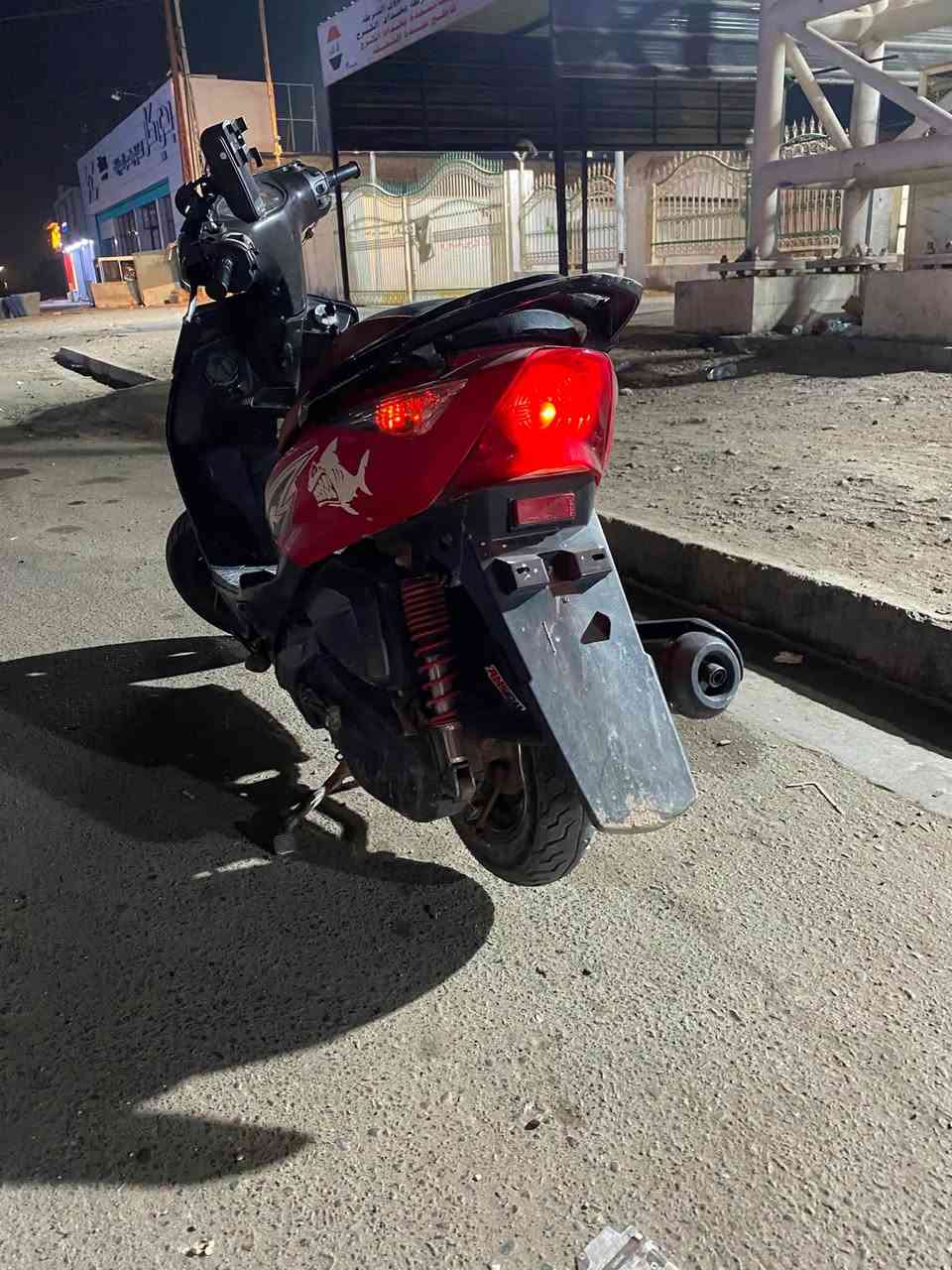 سلام عليكم دراجه ثعلب للبيع دراجه بل صور وصخه مكينه ما مفتوحه وناعمه  طسه ناعبه دراجه جديده وخير من الله سعر خاص مكان بغداد شعله ***********رقم
