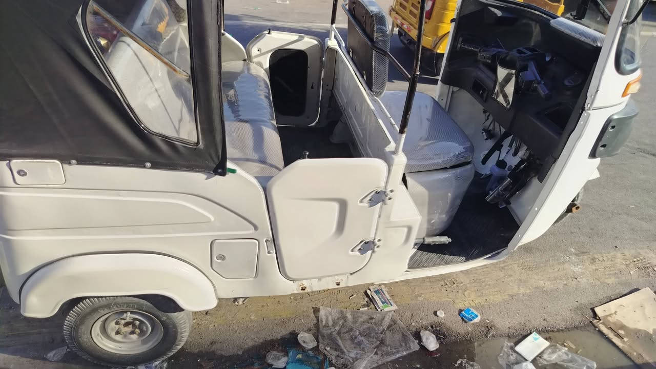 سلام عليكم تكتك ٢١ البيع بسعر مناسب
رقم ***********
عنوان الأمين ثانيه قرب فلكه حدادين
