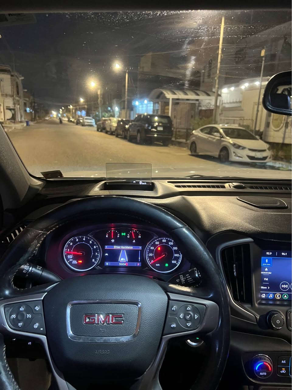 السلام عليكم 
جمسي تيران دينالي  AT4 GMC DENALi موديل 2022 السياره اعلى مواصفات ب التيران فول الفول شنو ببالك مواصفات بيها 
{1} بانوراما
{2} كشنات جلد اسود تدفئه تبريد (اصل) 
{3} كاميرا دواره ستيرن
{4} شاشه كبيره (ايباد) للتحكم في ايعازات السياره
{5} تبريد قطعتين امامي خلفي
{6} لايت زنون + كشاف+ حاجب زنون
{7} عداد المسافات 43الف
{8} منافذ USB امامي خلفي
{9} سستم صوت متكامل
{10} تحكم سترين جهتين
{11} نضام ABS مانع انزلاق
{12} كشنات كهرباء
{13} كشن ذاكرة
{14} رادار امامي
{15} ايرباك دركة فقط
{16} جنطة كهرباء
{17} بصمة 4 باب
{18} تشغيل عن بعد
{19} فور ويل 
{20} رادار جانبي (نقطة عمياء)
{21} سايد بريك بصمة
{22} رادار خلفي
{23} ويل كب حجم 19 
{24} يدات و مري نيكل 
{25} كشنات تدفئة تبريد
{26} كير 10 نمر مع البك ( R ) 
{27} دبل صالنصه نيكل اصل
{28} شاحن وايرلس
{29} السيارة ذات قدرة 262 حصان 
{30} عارضة بيانات على دشبول الامامي 
{31} من 0 الى 100 كم في 6.0 ثانية
{32} حساسات خلفية
{33} بانوراما 
{34} دواخل مطعم صاج
{35} كامرات 360 درجة 
{36} باقي المواصفات غنيه عن التعريف

حادثها / تبديل العرضانيه الخلفيه + رش كلير فقط رش ب صندوق والمداكر الخلفيه بدون حادث بدون معجون السياره تقرير مياه امطار  لدوسه فقط  السياره كفاله عامه
بيها عيوب بسيطه ب تحميل بلحاويه موضحه بصور 

بصره حره ب اسمي تحويل ثاني يوم 

*********** 
واتساب فقط تصال مهمل Singapore
