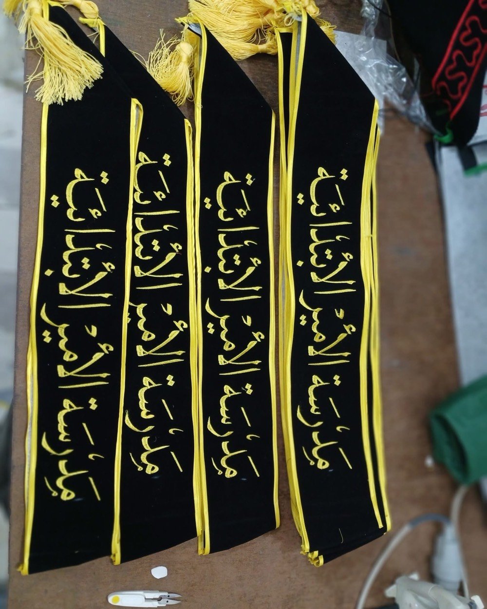 وشاحات • حسب الطلب • أسعار مناسبة