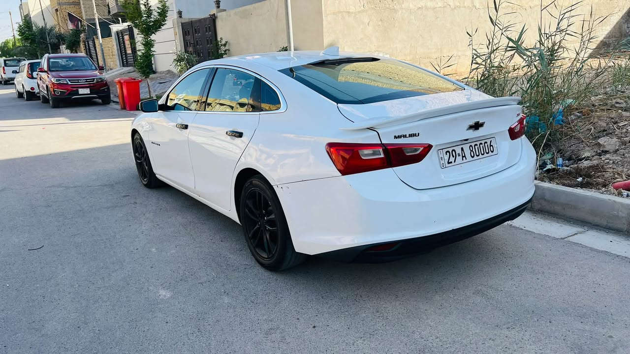 تحيه طيبه…❤️
سياره للبيع نوع شوفرليت ماليبو 
موديل ٢٠٢٠ 
رقم واسط حره تحويل مباشر 
لون ابيض 
.
وارد امريكي حادثها باب الخلف السايق والجاملغ الخلفي 
وهنا بالعراق نطخ الباب الوره الصدر يعني النتيجه ٣ قطع وعندي بيها سونار بجمها مكفول ع كبس الشركه 
.
مواصفات RS
بصمه تشغيل وابواب 
شاشه كار بلي 
كامره دواره 
كشنات كهربائيه 
دبل صالنصه 
تحكم ستيرن جهتين 
تبريد ثلج 
تايرات نظيفه 
صدرها الامامي مبدل جديد 
كير ومكينه مكفولات 
وماشيه ١٢٠ الف فقط 
وسعرها ٩٥ وبيها مجال بسيط بعد المعاينه سعرها حالها حال المعوقين وهاي حره سعرها مناسب بالعافيه ع الياخذها
ومكانه بالكوت مركز المدينه 
وهذا رقمي ***********
