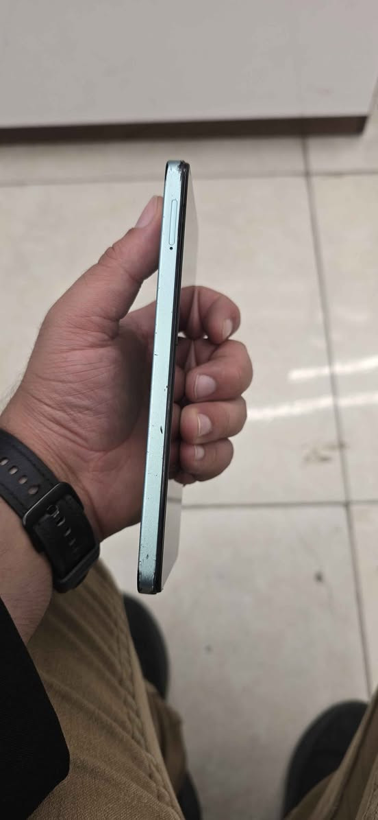 📱 Infinix SMART 8 | إنفينيكس سمارت ٨
لون مميز وذاكرة واسعة وبطارية تخدمك بالاستخدام اليومي ✨

✅ ذاكرة 128GB
✅ رام 4GB فعلية + 4GB توسعة افتراضية
✅ شاشة 6.6 بوصة HD+ بتردد 90Hz
✅ معالج Unisoc T606 ثماني النواة
✅ كاميرا خلفية 13MP مع عدسة AI وفلاش حلقي
✅ كاميرا أمامية 8MP
✅ بطارية 5000mAh وشحن Type-C
✅ بصمة جانبية وفتح القفل بالوجه
✅ يدعم شريحتين 4G وكارت ذاكرة
✅ نظام Android 13 — XOS 13

📸 الجهاز مستعمل، والصور المرفقة للجهاز نفسه.
📩 السعر 120 الف متوفر توصيل لكل محافظات العراق.
للتواصل ***********. بغداد, العراق
