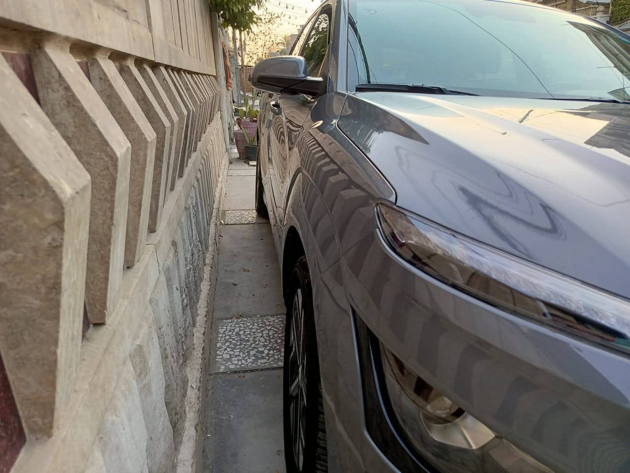 ‏السلام عليكم كونا كهرباء بالكامل 2023 وارد امريكي فول كهرباء تشتغل على الشحن كهرباء فقط بدون بنزين وبدون دهن محرك
‏بطارية ليثيوم حجم الكبير 64K كيلو واط الشحنه الواحده يمشيها حوالي 500 كيلو متر سياره نشطه وخصوصا بالتسارع

‏حادثه بنيد وجاملغ بدون دواخل

‏ايرباك  استيرن

‏1.كيجات دجيتل

‏2. تحديد مسار

‏3. شاشه

‏4.ويل كب كروم

‏5. كشنات تدفئة

‏6. تحكم

‏7.نظام سبورت + عادي + ايكو

‏8.رادارت جانبيه

‏9. بصمه

‏10. هيترات بالكشنات

‏11.كشنات كهرباء

‏12. هندبريك بصمه

‏13. بصمة ابواب

‏14. تشغيل عن بعد

‏15.رادار امامي وخلفي

‏16. كير دكم

‏17. توقف ذاتي

‏18. مثبت سرعه

‏19. مانع انزلاق

‏20. شفتات تحكم سرعه تفاعلي

‏21. شاحن USB و لاسلكي

‏السعر 130

‏***********

‏
