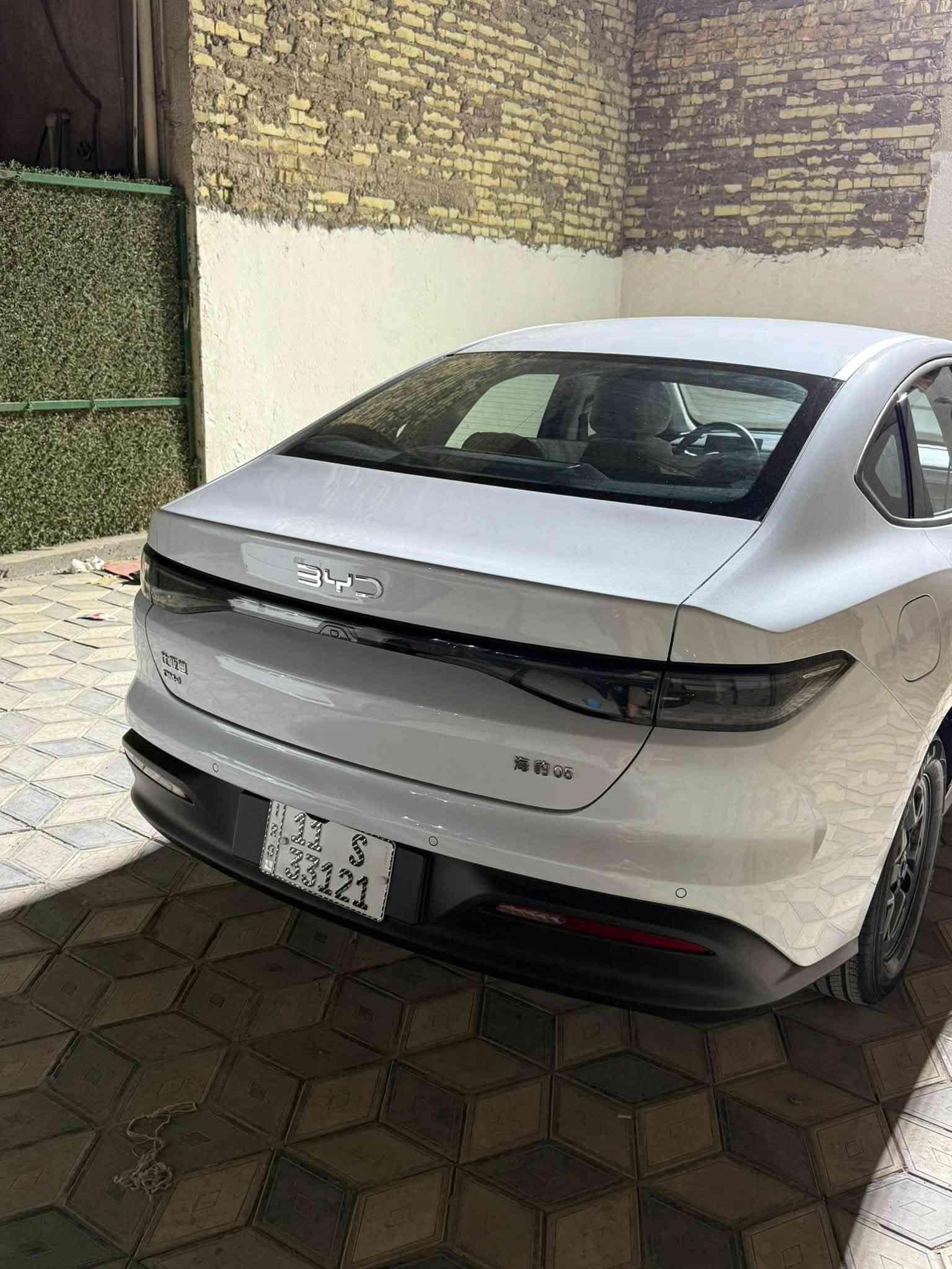 لبيع byd سيل 5 ماشيه8600 بيه بارد بل جاملغ موضح بل فديو. مكان  السياره المنصور السعر21 مليون ***********
