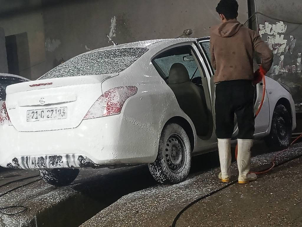 نيسان موديل 2018بسمي سنويه لحد نهايه 29 بي بطاقه بنزين كير محرك شرط بدون صبغ بدون تبديل بي بس بارد سعرها 90قفل من اخير بدون معامله للستفسار *********** كركوك, العراق
