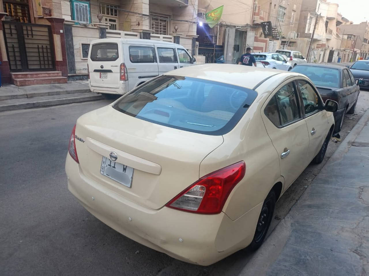 السلام عليكم سني موديل 14 ماشيه 100الف.
نضيفه مال بيت مو شغل تبريد ثلج حساسات خلفي شاشه 4k رقم بغداد خصوصي هزه جديده سنويه لسنه 2034. لون مميز تكدر تحوله تكسي. مكانه الغدير تجي تفحص وشوفه رايده 85$ بيه مجال. ***********. صاحب السيارة.
