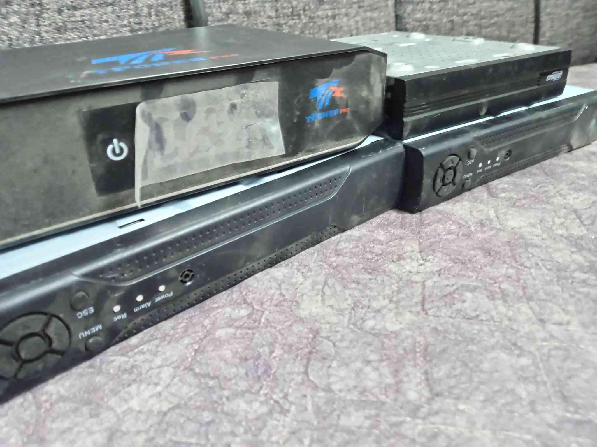 السلام عليكم غراض للبيع dvr و كامرات و ups و هواي اكو ما مصورهن لاستفسار خاص او ***********

