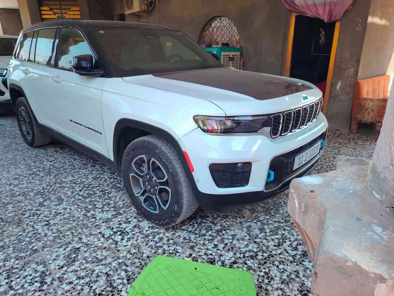 السلام عليكم جيب تراك هوك هايبرد موديل ٢٠٢٣ وارد أمريكي ماشيه ١١ لف زيرو سياره فول عده بلرامه معروفه ترك هوك سونار موجود ويه صور شراي يتصل مكانهه بابل جبله سياره بسمي*********** سعر ١٩٠ بيهه
