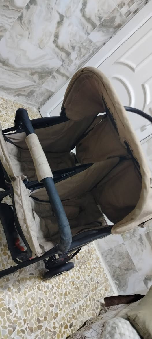 🛒 عربانة أطفال للتوأم للبيع 👶🏻👶🏻
عربانة توأم بحالة جيدة، مناسبة لطفلين وتتحمل الاستخدام اليومي، مثل ما واضح بالصور.
💰 السعر: 130,000 دينار عراقي
🔸 بيها مجال بسيط للجادين فقط
📌 غير متواجد على الفيسبوك بشكل مستمر
📱 للتواصل والاتصال والواتساب: ***********
⚠️ البيع للجادين فقط، رجاءً عدم المراسلة إذا ماكو جدية.
الله يرزق الجميع 🤲🏻
