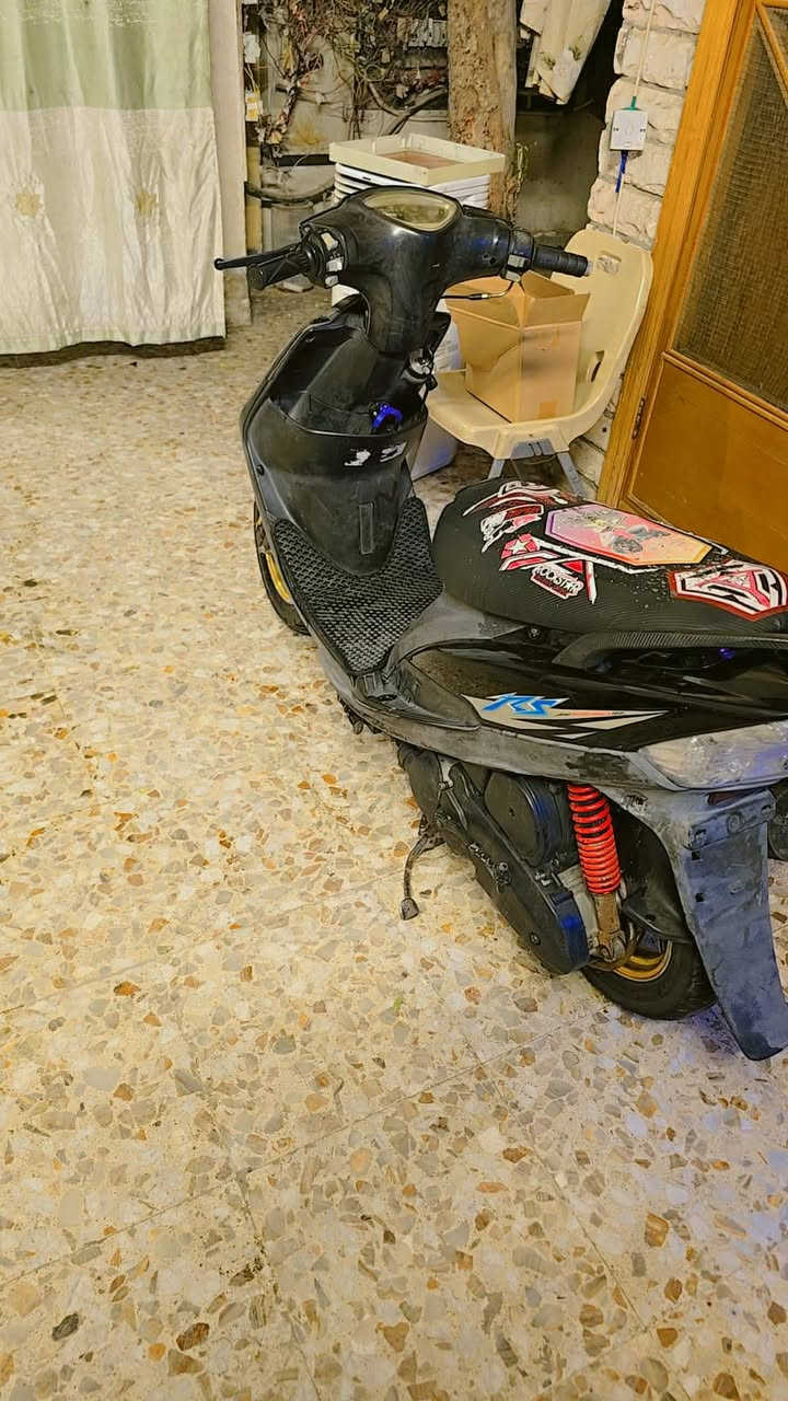 ماكس عدله جديده كلهة شغاله مكينه مامفتوحه سلف هندر اشاير سكنات ما مفتوحه مشي نهضه خير من الله بوشه ابريكات 49 ابلاديه لايت عالي وناصي دبلات امامي وخلفي  اماميه وخلفيه جاهزه اخت الرمبه نعومه كلش حلوه كفرات اصلي حواضن اصليه عدادات الكهربايات كلها شغاله لا تبخير لا تنقيص ما بيها اي نقص شرط الفحص مكان البصره  السعر ٦٥٠ ***********
