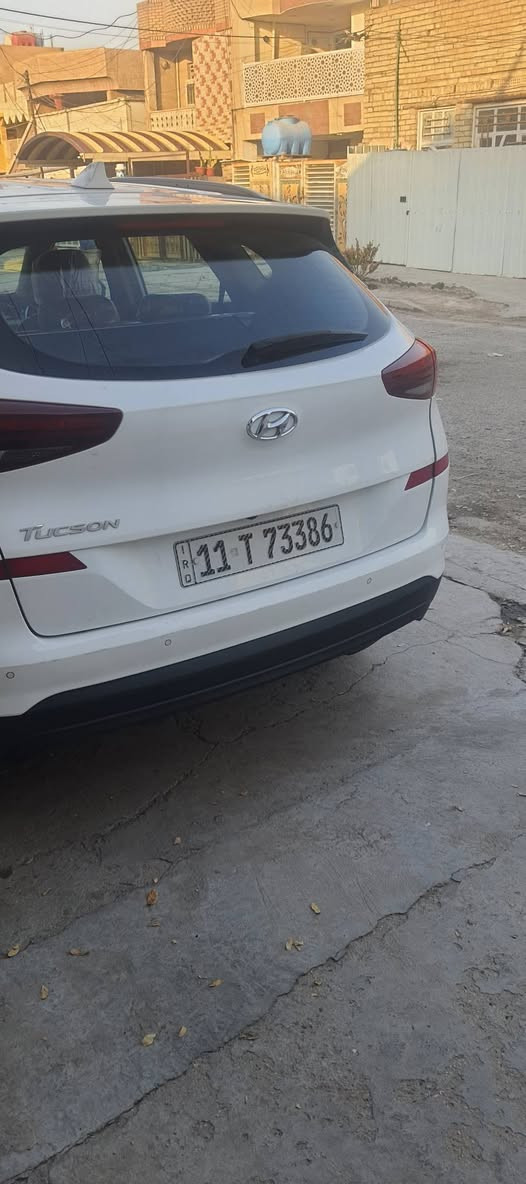 سلام عليكم توسان خليجي ٢٠١٩ فول مواصفات عدا البانوراما خمس عدسات لايت سياره جديده ماشيه ١٣١ بيها باب خلفي صبغ عكس السايق الاماميه بارد سياره جاهزه بدوت نقص سنويه وهزه جديد ورقم بغداد الجديد السعر ١٧٣ مكانها المشتل ***********

