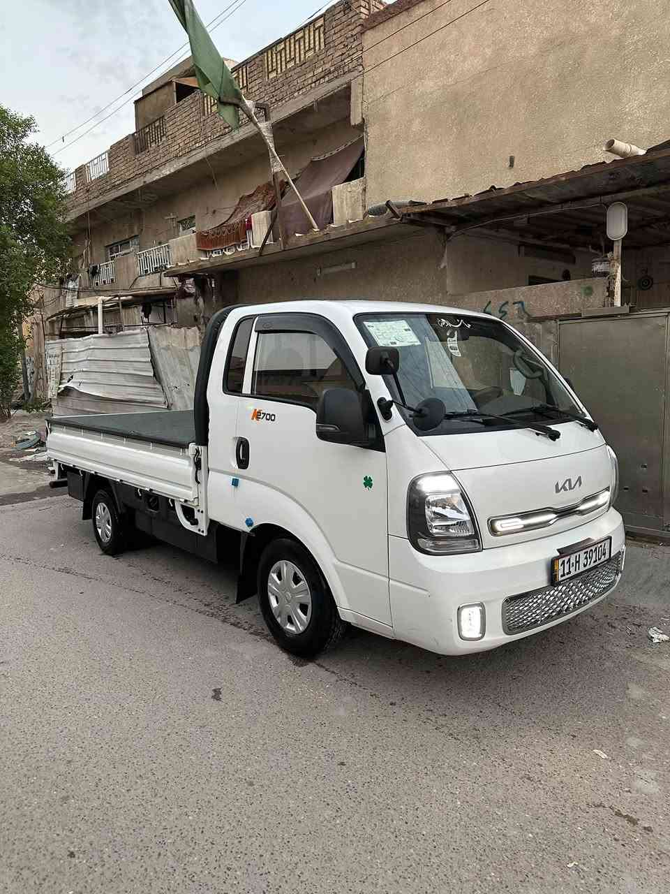 سلام عليكم للبيع كيا ٢٧٠٠موديل ٢٠٢٥ سياره مكفولة كفالة عامة من ضربة وصبغ ومكينه وكير او اكسل او شاصي سستم كامل شركة اصلي ماشية اربعين الف السعر ١٦٣ العنوان بغداد البياع الرقم ***********
