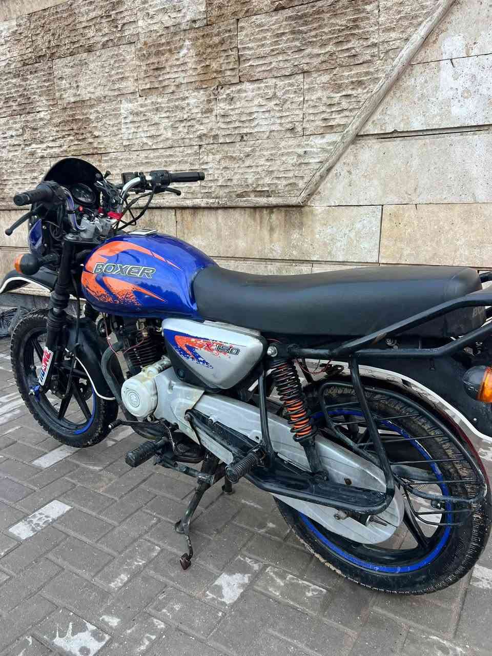 سلام عليكم ورحمة الله وبركاتة
بوكسر 23 جبلي شهر 10 أوراق كامله شركة غبور القلم 

درجه حلوه ونضيف امانت الله ورسوله مجفته قبل 40 يوم 

مكينه خير من الله اضافيات منضومه زنون اصلي تاير خلفي جديد درع فايبر كلاص كلهن موجوده ويها ما شادهن

سعر (1250) وبيها مجال 

عنواني بغداد الجديدة 

***********
