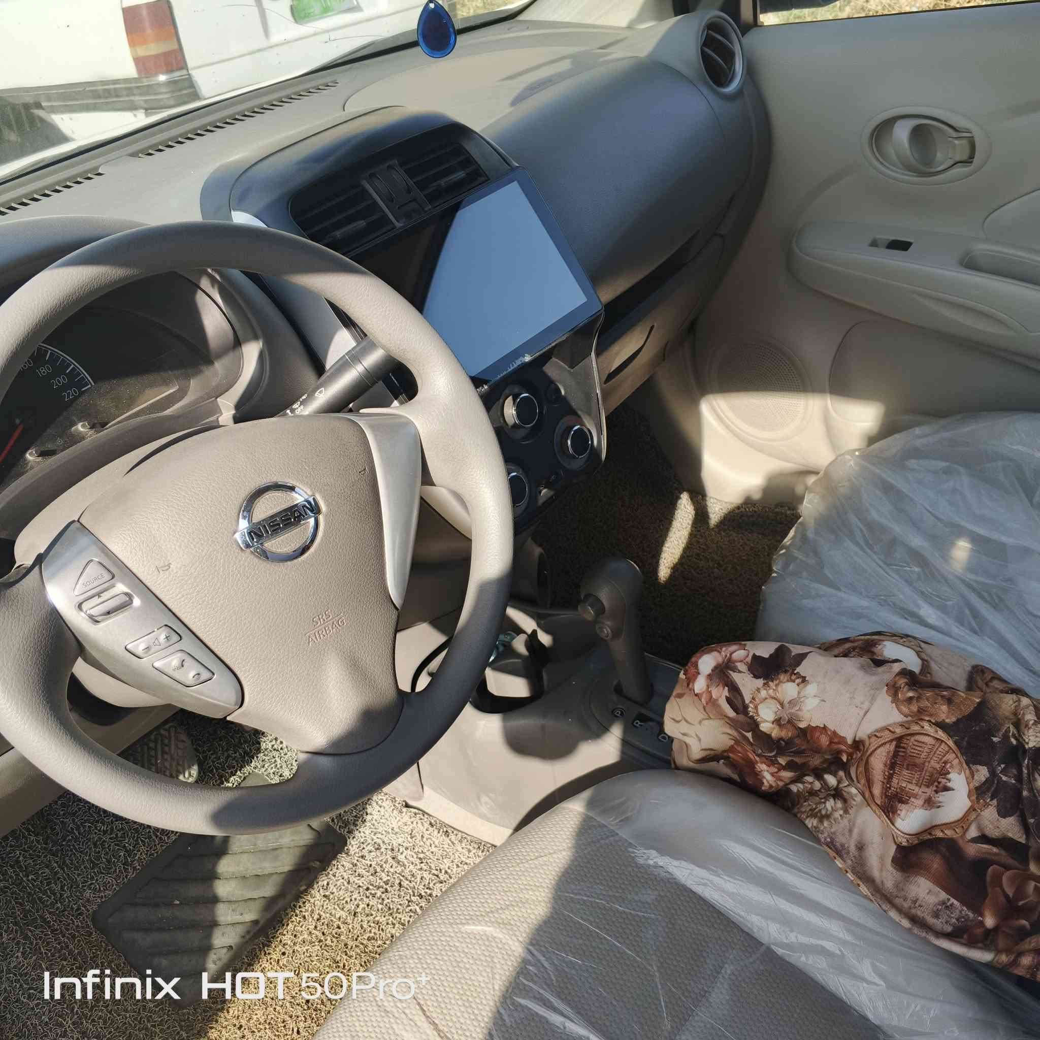 السلام عليكم نيسان سني خليجي بدون صبغ بيها بارد باب السايق والباقي كفاله كير محرك تبريد كله شرط طخم مسوي جديد السعر 105 مكان السياره موصل  للستفسار *********** بي وتساب
