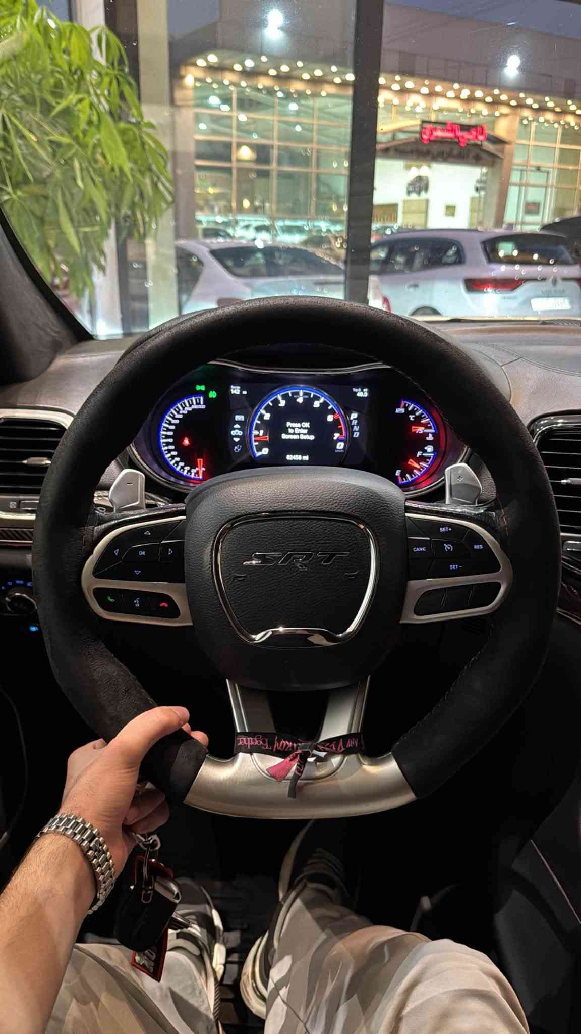 جيب جراند شيروكي SRT | 2019
JEEP GRAND CHEROKEE SRT

الموديل: 2019 (خليجي) – وكالة هارلم
العداد: 58٫000 الف
المحرك: V8 HEMI سعة 6.4L
القوة: 465 حصان
اللون: أبيض
مغلفة ppf

المواصفات:
أعلى فئة SRT
قير أوتوماتيك 8 سرعات
دفع رباعي AWD
Brembo
جنوط SRT 20 إنش
داخلية كنتارا SRT
شاشة 8.4 إنش
كاميرا خلفية
فتحة بانوراما

السعر: 305 ورقة وقابل للتفاوض
الموقع: بغداد
رقم الهاتف: ***********
