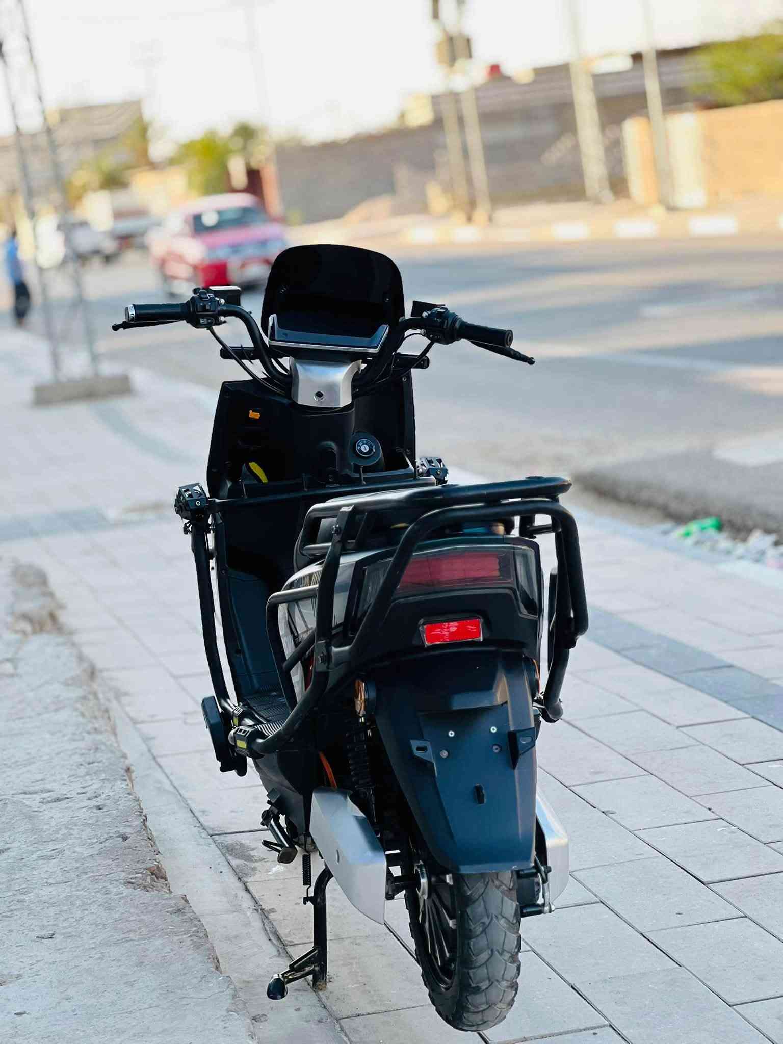 دراجة شحن سكنس الملكه الوحش
دراجة نظيف حيل 
شحنها خير من الله 
6 بطاريات 32A
بطاريات البلاد مالتها 
شاحنتها  الاصلية 
الشحن مالتها يمشيك خير من الله
الدراجة حلوه ونظيفه وما متعوبه ابداً 

السعر 725 الف وبيها مجال بسيط 
مكاني البصرة قضاء الصادق بني منصور 

واتساب 
***********
