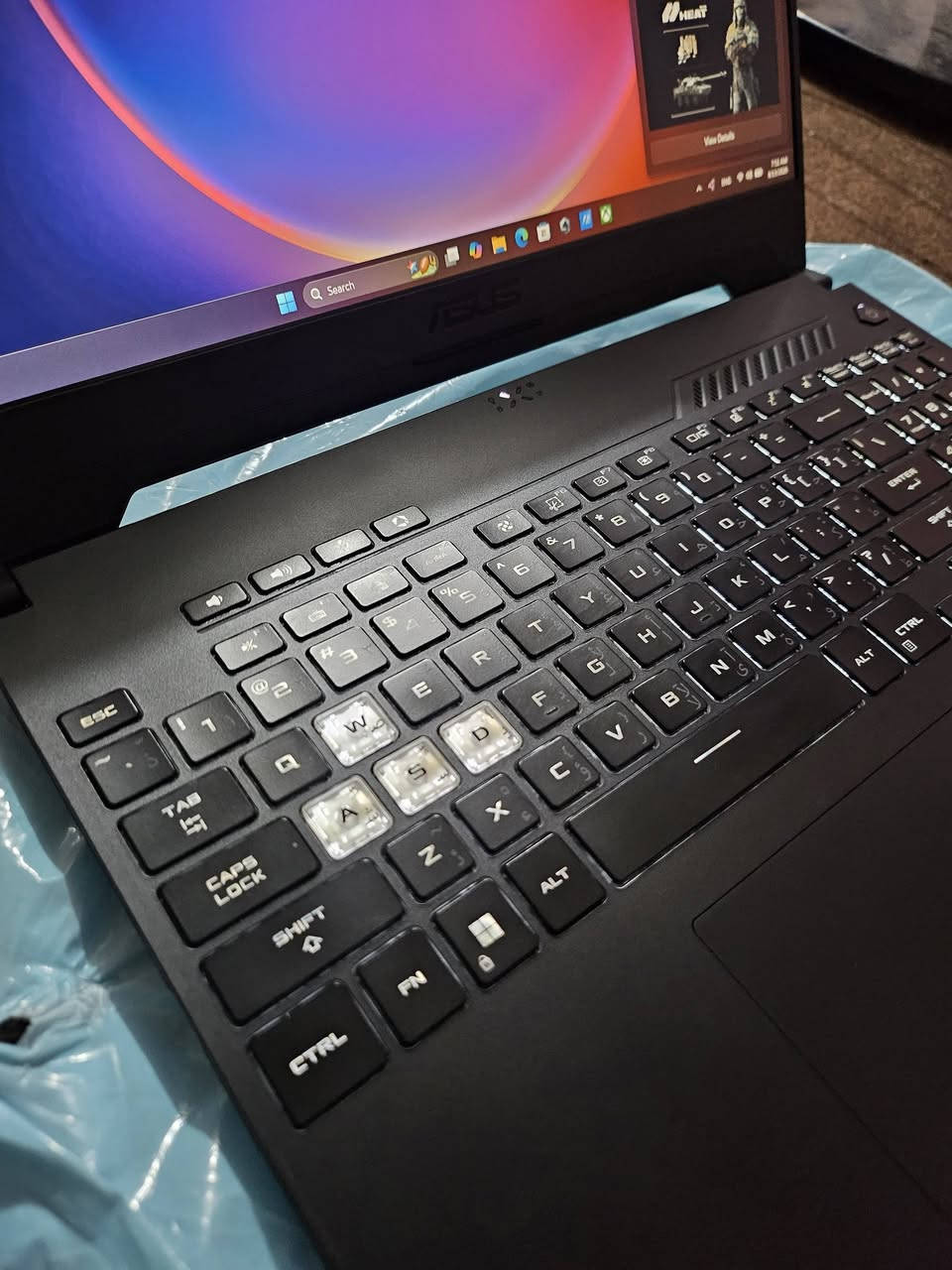 السلام عليكم لابتوب اسوس للبيع 
لابتوب Asus tuf Dash F15 
نظيف جدا استخدام قليل ويا كارتونته وجميع الملحقات 
المواصفات 
I7 12650h 
Ram 16 ddr5 4800hz قطعتين نظام دول شنل 
Rtx 3070 8gb 110w to 120w tourbo 
Ssd 512gb nvme 
Screen 1080p 144hz dsr 
لابتوب قوي بجميع العاب والبرامج الهندسية 
نظيف جدا مع كامل الملحقات 
توصيل موجود 
سعر مليون و 300 الف 
رقمي ***********
