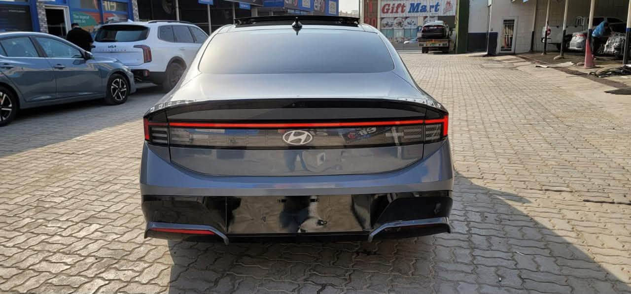 زبائنه الكرام زبائن شركة الوسيط الذهبي ل استيراد السيارات
تم شحن إلى منفذ سفوان 

هونداي سوناتا لمتد فول بانوراما 2024

الضرر : بدون صبغ مكفوله 🔥

مدة الوصول 7 ايام 🚀

السعر 145$ واصل المنفذ مصلح مع نقل بنفس سعر ✅

🔴السعر المذكور بدون كمرك _ ترهم كتاب شهداء 

لل استفسار المستورد علي الحوراني _ 0776370776

رابط الكروب لنشر جميع سيارات 🔴

https://chat.whatsapp.com/LY9IBws5OnZ9jvFgXcMAOo?s=cl&p=i&mlu=4&ilr=4

نص مكتوب في الصور:
- سوناتا 2024 مشحونه للبصره لمتد فول بانوراما بصمه (بدون صبغ) علي الحوراني *********** ترهم كتاب شهداء السعر المذكور بدون كمرك واصل ميناء 145