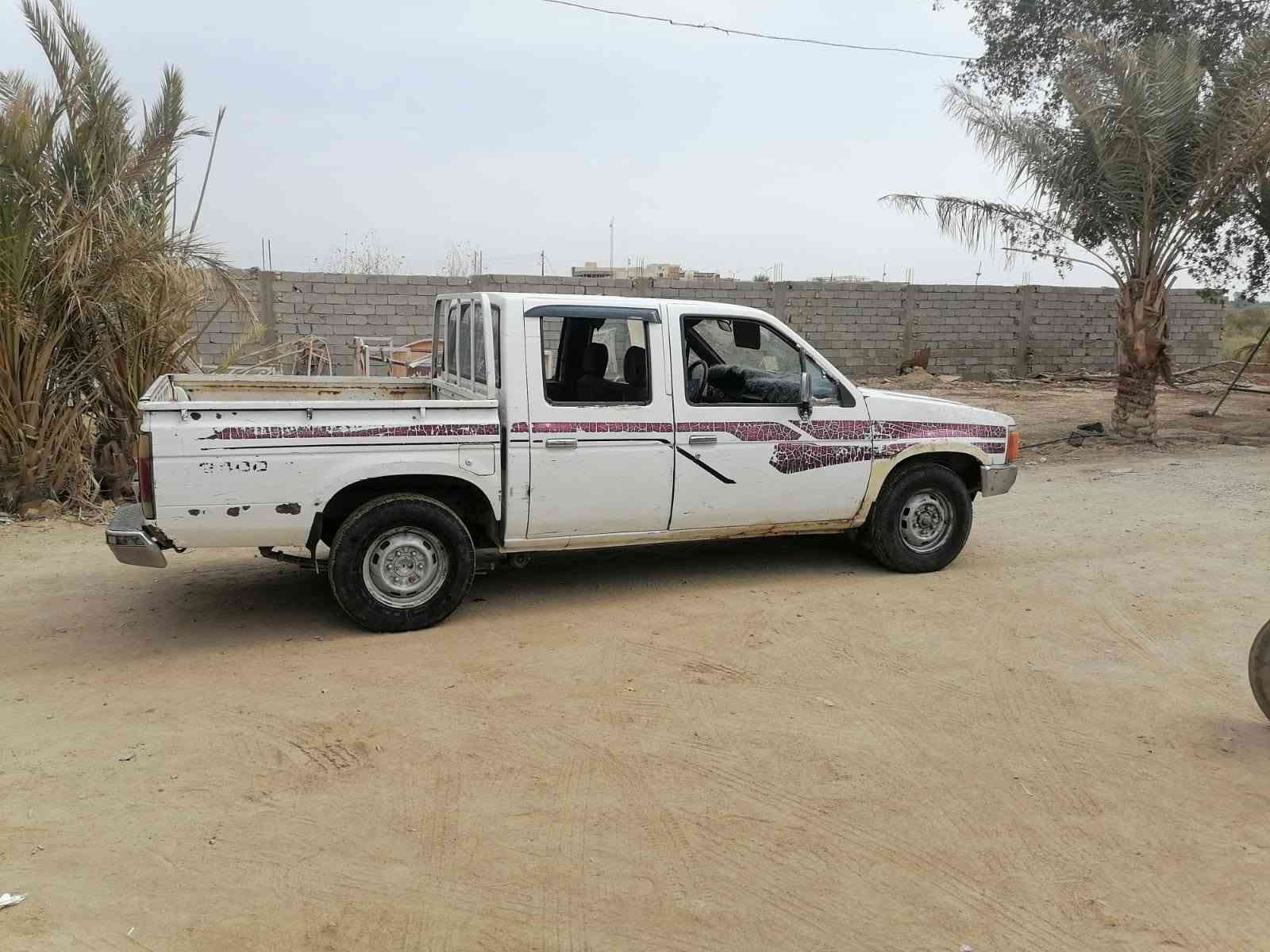 سلام عليكم نيسان للبيع ٩٢ اوتماتيك سنويه مجدده ل٢٧ سياره جاهزه من كلشي كامل مواصفات تحويل ثاني يوم المكان ذي قار سوق الشيوخ النتصال *********** السعر ٣٥
