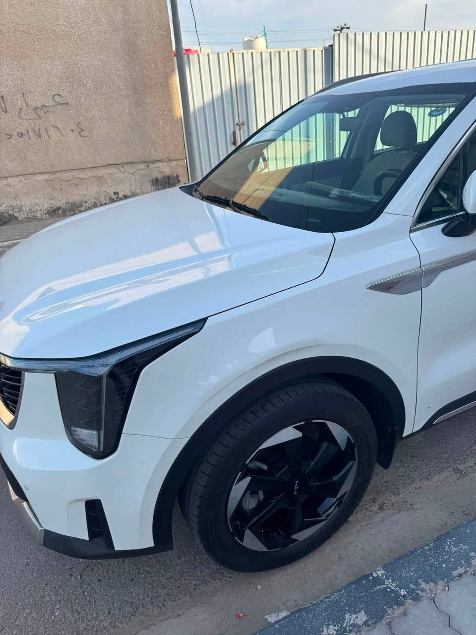 موديل ٢٠٢٥ 6 سلندر
كرسي كهرباء 
شاشة متصل
حساس خلفي امامي 
كامرة خلفية
صندوك كهرباء 
ويل ١٩ 
كفالة  السيارة فقط بيهة رصعة موضحة بالصورة 
السعر ٢٩٠ وبيهة مجال شي بسيط 
السيارة ماشية ٤٤ الف وقابل للزيادة مكاني البصرة 

موجود واتساب او اتصال ***********
