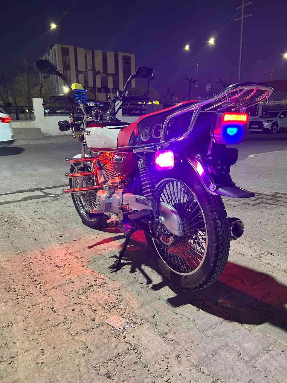 دراجة إيراني موديل 24محرك150cc
كهربائيات كلها شغالة بس صلف يرادلة ربط

هندر نگره وحدة

سعر 750وبيها مجال

لتواصل ***********
