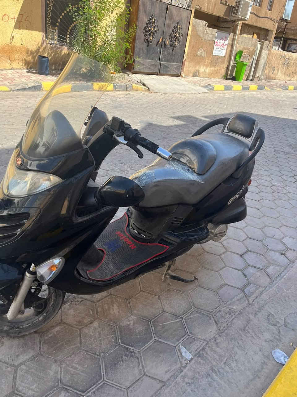 سلام عليكم 
موطور كايمكو للبيع 
محرك اخرس بلادي !!🚀
تايرات جدد كشر نضيف الموطور بعده جديد
السعر 11ورقه !!
العنوان الرمادي 
إذا شراي اتصل ***********
