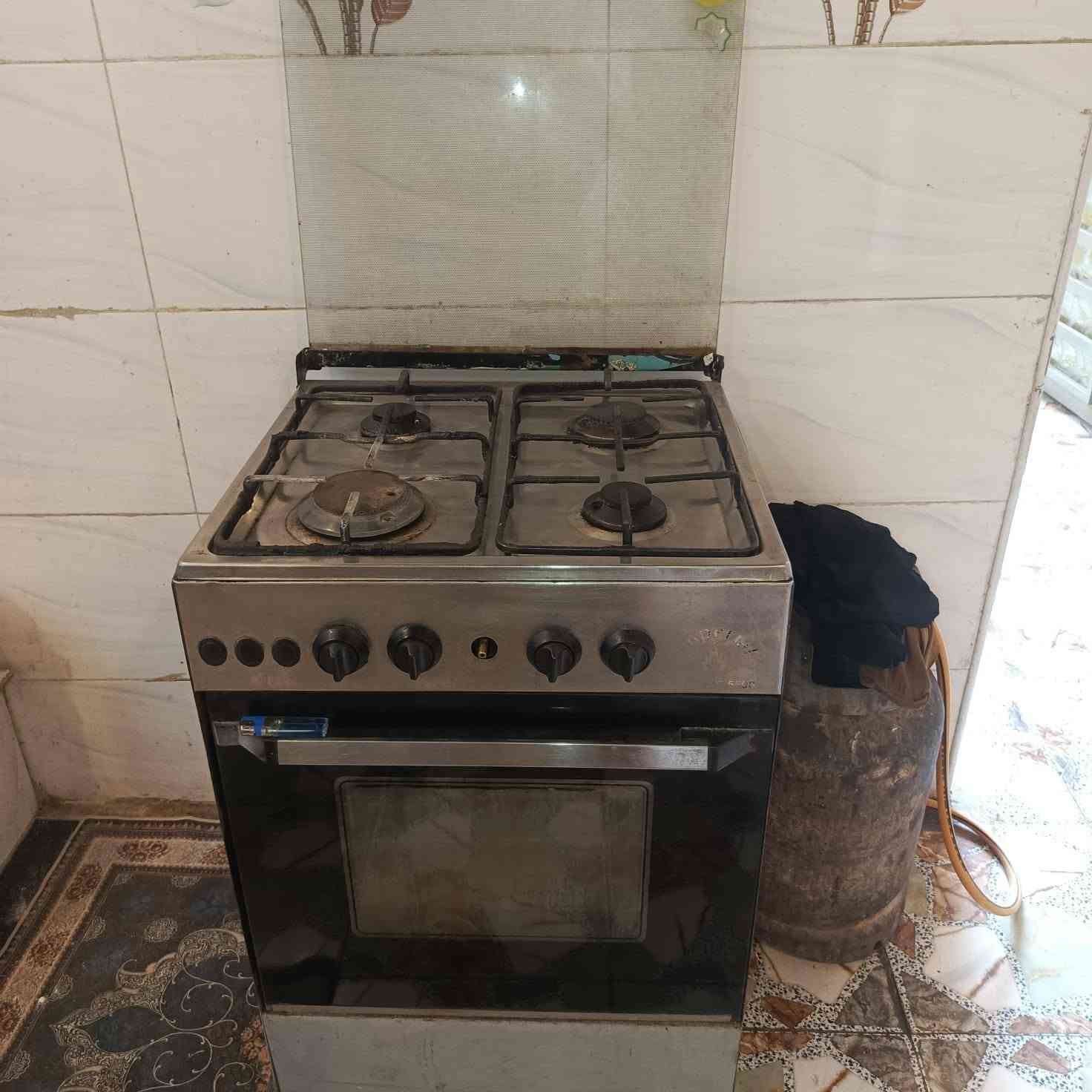 طباخ ٤ عيون • ثلاجة ١٠ قدم • مجمد جديد