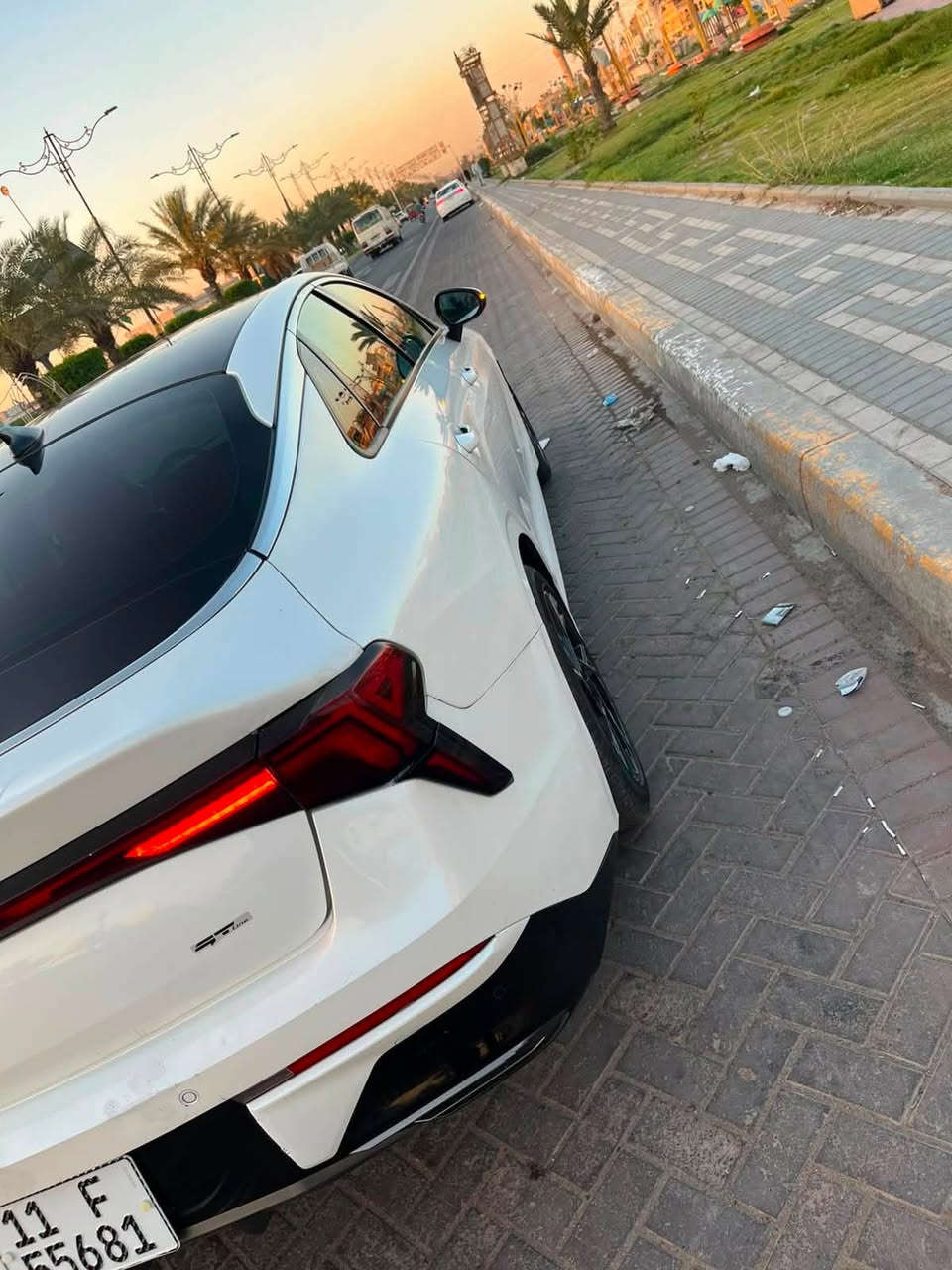 سلام عليكم
للبيع | 2025 KIA K5 GT-Line

المسافة المقطوعة: 15000 ميل

المحرّك: 2500cc

رقم بغداد

المواصفات:

 • فتحة سقف بانوراما

 • تشغيل بصمة

 • رادار أمامي

 • رادار جانبي (نقطة عمياء)

 • تحكمات مقاعد كهربائية

 • شاشة وسطية كبيرة

 • سايد بريك دكمة (Electronic Parking Brake)

 • تدفئة مقاعد

 • نظام تثبيت السرعة

 • حساسات أمامية

 • كاميرا خلفية عالية الدقة

 • دخول ذكي

 • إضاءة خارجية LED

السعر:180 ورقة وبيها مجال 

رقم صاحب السيارة ***********

