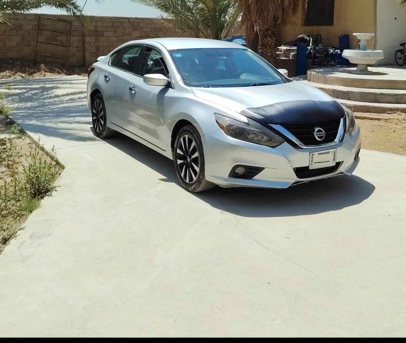 نيسان التيما موديل 18
SV plus فول عدا الفتحه
كشنات جلد وتدفئة وتبريد كشنات وتحكم كشنات كهربائي و بصمه وكامرة ونقطه عمياء وحساسات خلفية وباقي تفاصيل النيسان نقصها بس فتحه 
السيارة ممشاها 83 الف وعليها ادامة دهن كير مرتين وكفالة هم
ومكينة خير من الله 
حدادية جدية شرط وكالة 
السيارة نقصها بس اذن مكينه تتبدل 
سنوية وهزه جديدة 
السيارة داخلة بي بارد بالجنطه بس بيها حادث مسبق بامريكا باب وجاملغ رش فقط بدون دواخل وبدون ايرباك 
سعرها 110 وبيها مجال
***********
