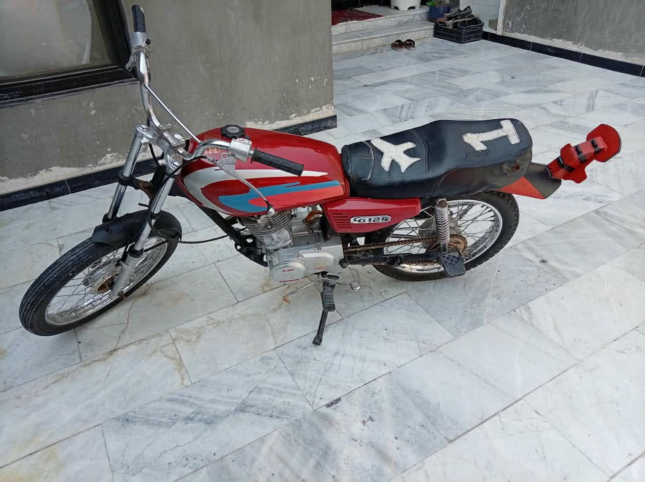 سلا عليكم تايكر مديل 20 سكنر الدراجه مفتوحه مره وحده نضافه كدام عينك  كلشي ماعايزه السعر 475 اوبيه مجال ***********

