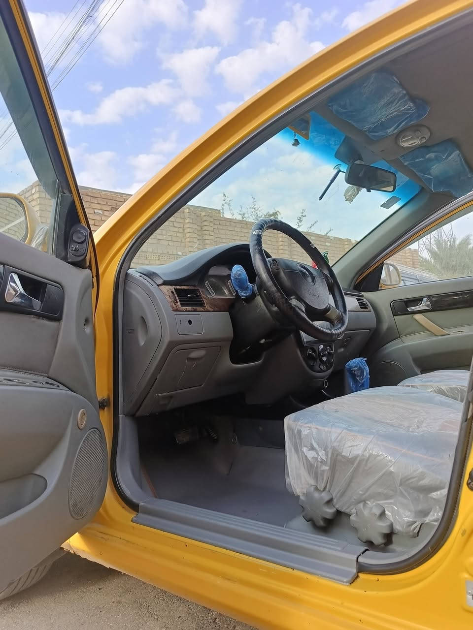سلام عليكم للبيع فقط؟
سياره اوبتره خليجي 
مديل 2010 خليجي 
مكينه وكير خير من الله جدد
تبريد توني مسويله ادامه ثلج 
حداديه الخلفيه توني مكملها ولاماميه حلوه 
راديترات جدد باتريد جديد دوشمه جديده مانقصه شي 
تجي وتشوف بعينك عنواني الناصريه مركز لسعر 60 وبيه مجال قليل 
***********
