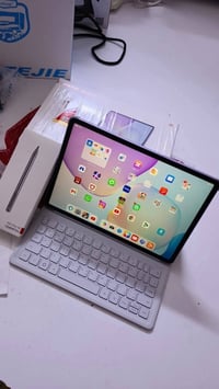 هواوي ميت باد 11.5 • ٢٥٦ • كيبورد وقلم