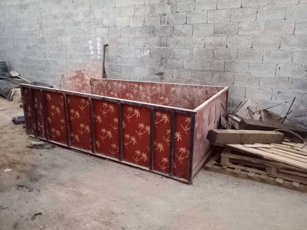 السلام عليكم
مكلف بلنشر 
للبيع تانكي كيا حجم كبير نضيف جدا مع محجر كيا فونتيرا قماره وربع 
مكاني كوفه 
للاستفسار اتصل
***********
