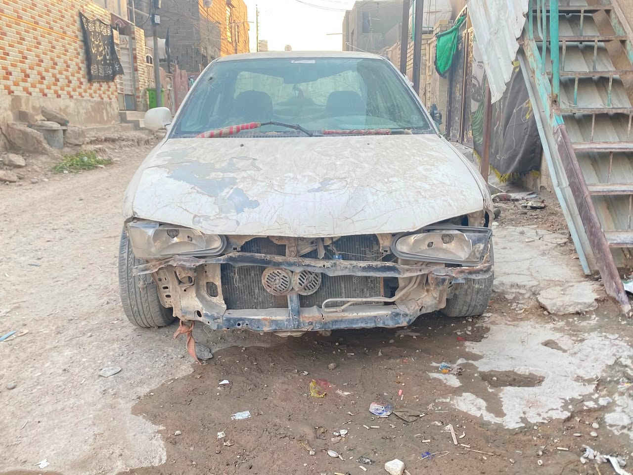 سلام عليكم سياره بروتان البيعع اريده كوم حديد الفين واحدد مكاني بغداد 
رقم:***********
