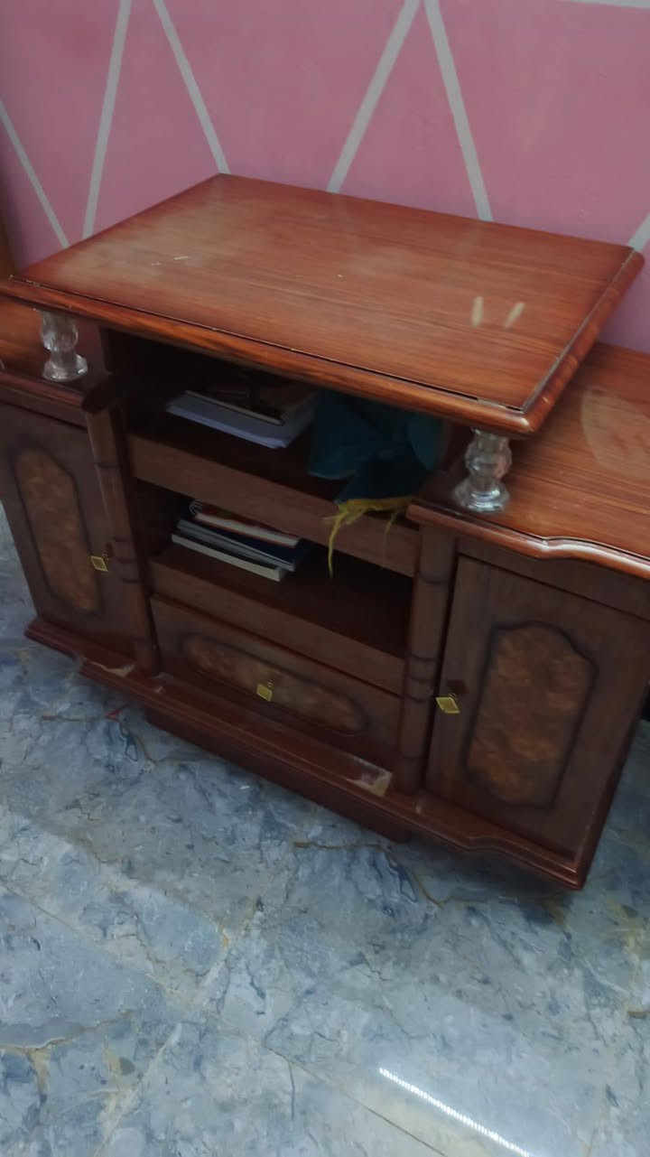 سلام عليكم غرفه للبيع بسعر مناسب الاستفسار أكثر واتساب ***********
