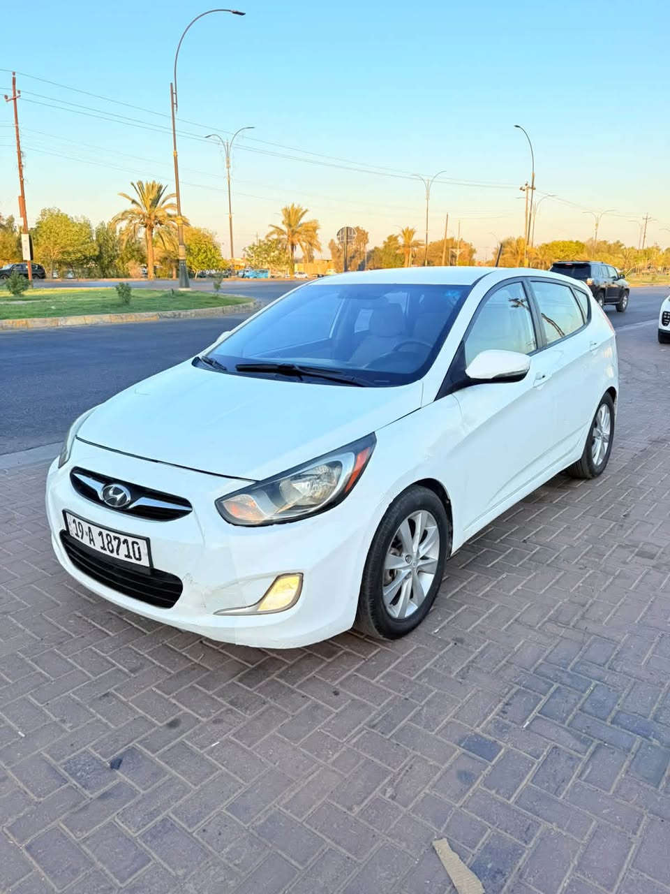 سلام عليكم اكسنت 2013 امريكي رقم كربلاء الدولي سنويه 2029 بيها 3 قطع صبغ سونار مرفق معه الصور 
مكينه 1600 تحكمات استيرن جهتين شاشه كامرا كبير محرك تبريد تخم تاير كلها جديده وخير من الله 
ماشيه 46…حقيقي اصل 
مكان سياره كربلاء المقدسه 
سعر ٨٠… 
رقم الهاتف ***********
ملاحظه غير متواجد حالياً على الفيس بوك

