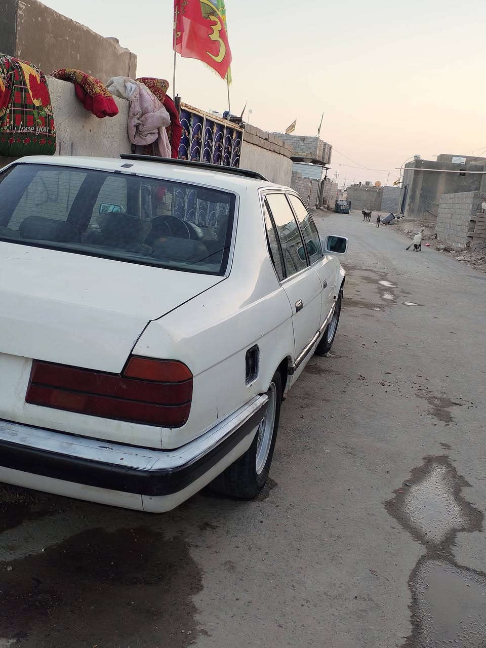 السلام عليكم بيم 750مديل 1993  فول سياره مكينه 8كير تمساح مكينه وكير بلكاتون تخم تاير رقم نجف سياره جاهزه من كلشي مكاني بصره قرنه مراوس ترهم حسب القناعه ***********/***********
