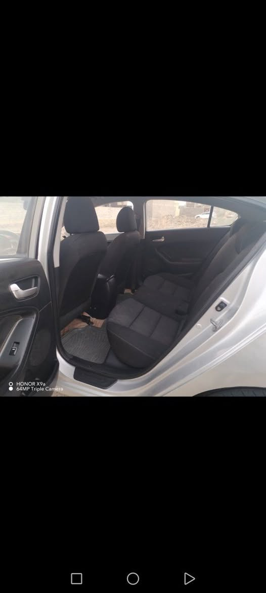 السلام عليكم سيراتو 2016 مكينه 1600 سنويتها 2028 بيهالجاملغ لايمن مبدل ونفس لصفحه مرشوشه مكانه السماوه الرميثى لسعر110 وبيهامجال رقمي ***********
