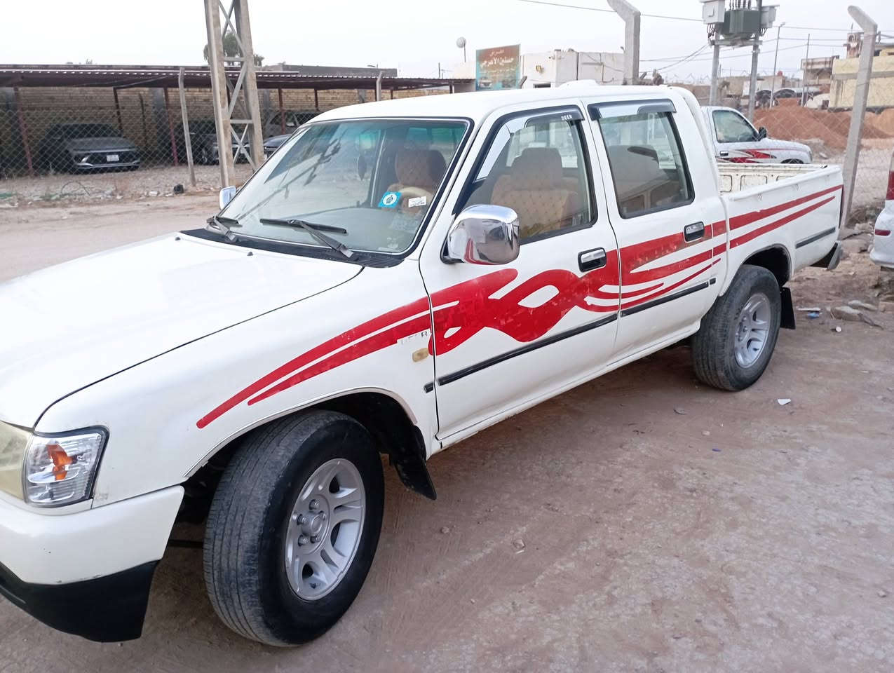 السلام عليكم البيع دير موديل 2006 رقم مثنئ انكليزي سنوية مجدده 2030سياره  مكفولة من الضبه وتبديل وكير ومحرك وحداديه وشاصي الكهربايات كله شغالة المكان ديوانية السعر 46 تصال على رقم ***********
