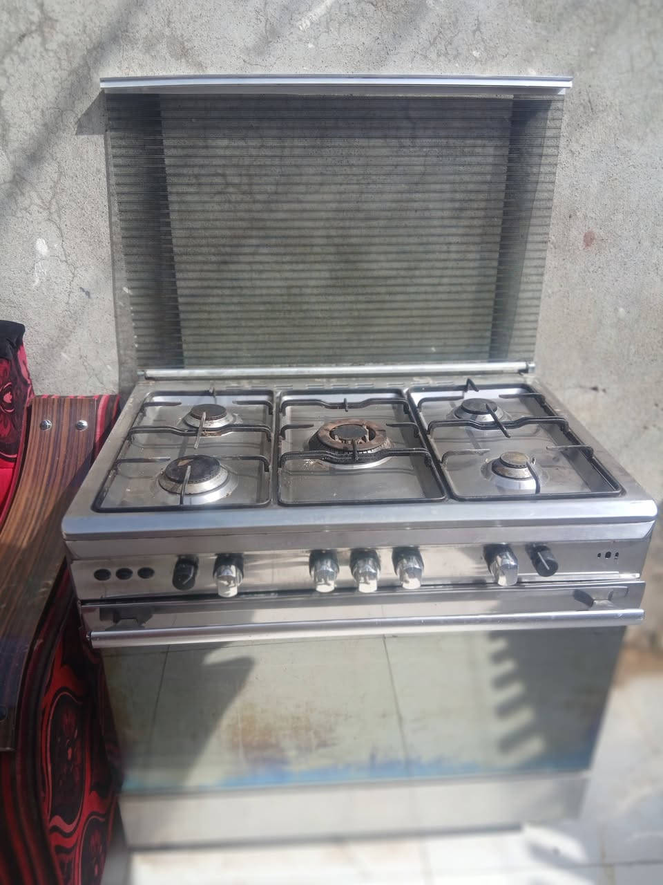 طباخ • شرط نظافة • تنظيف سيارات