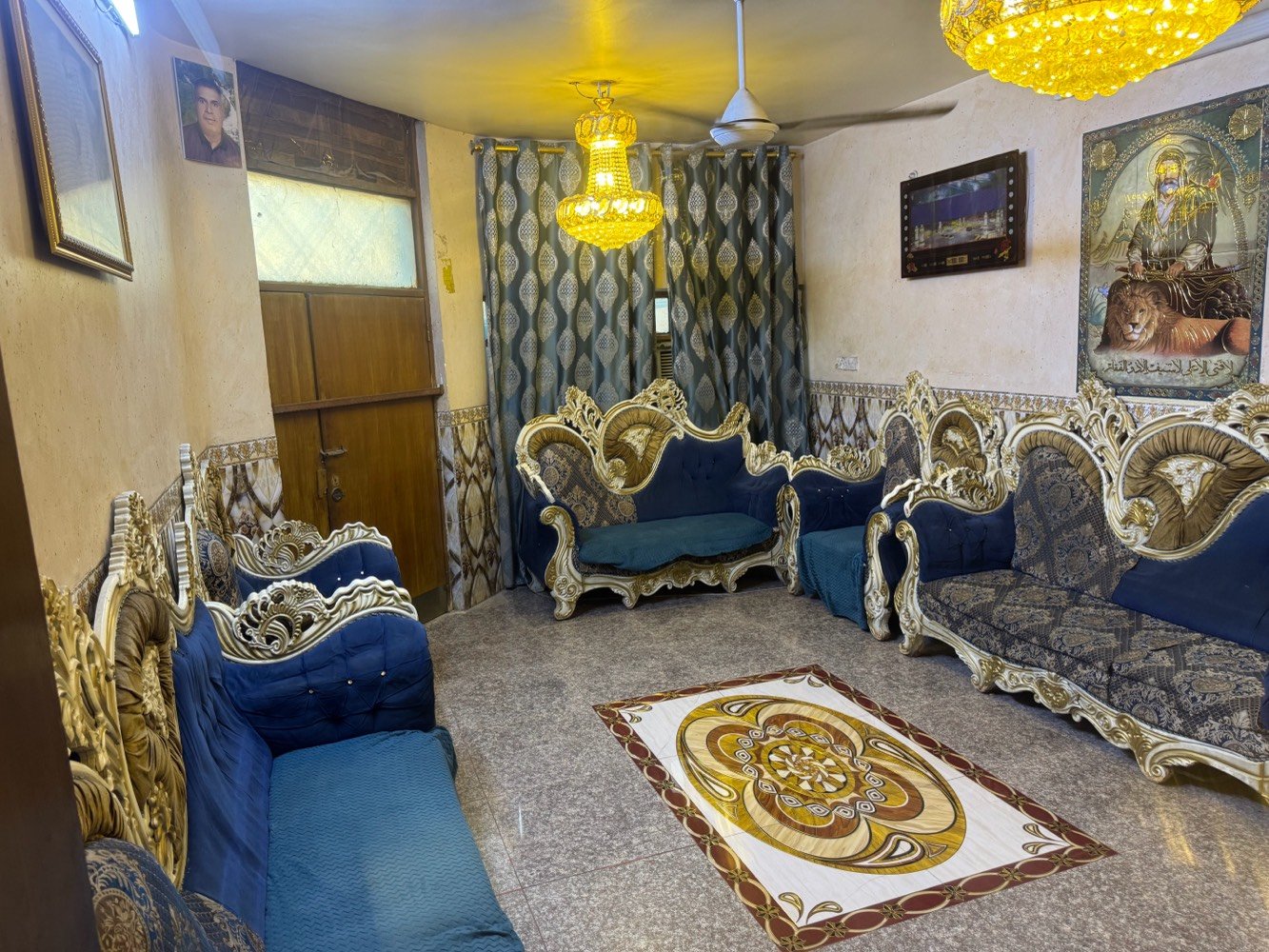 السلام عليكم ورحمة الله وبركاته

إخواني وأخواتي الأعزاء، تتوفر لدينا الأغراض  التالية للبيع:

* 🛋️ تخم تاج (5 قطع) — 450,000 دينار
* 🚪 كنتور (5 بيبان) — 100,000 دينار
* 🪟 بوفيه (6 بيبان) — 125,000 دينار
*📐 زاوية — 25,000 دينار
📍 العنوان: بغداد – جكوك – شارع قمر بني هاشم (شارع 20).

للاستفسار أو المعاينة، يرجى التواصل على الخاص الرقم ***********