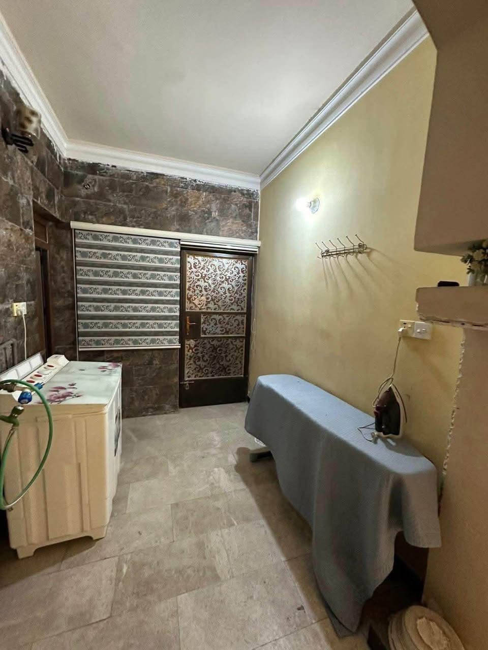 🏡 للإيجار – بيت مؤثث مميز في السيدية
✨ مساحة 300 م²
🛏️ 5 غرف نوم
🛋️ صالة واسعة
🍽️ مطبخ متكامل
🚿 جميع الخدمات متوفرة
📍 السيدية – خلف صيدلية بر الدواء
💰 الإيجار: 2,500,000 دينار شهريًا

بيت واسع ومؤثث بالكامل، جاهز للسكن، ومناسب للعائلات الباحثة عن الراحة والمساحة والموقع المميز.

📞 للاستفسار والتواصل:
***********
***********
