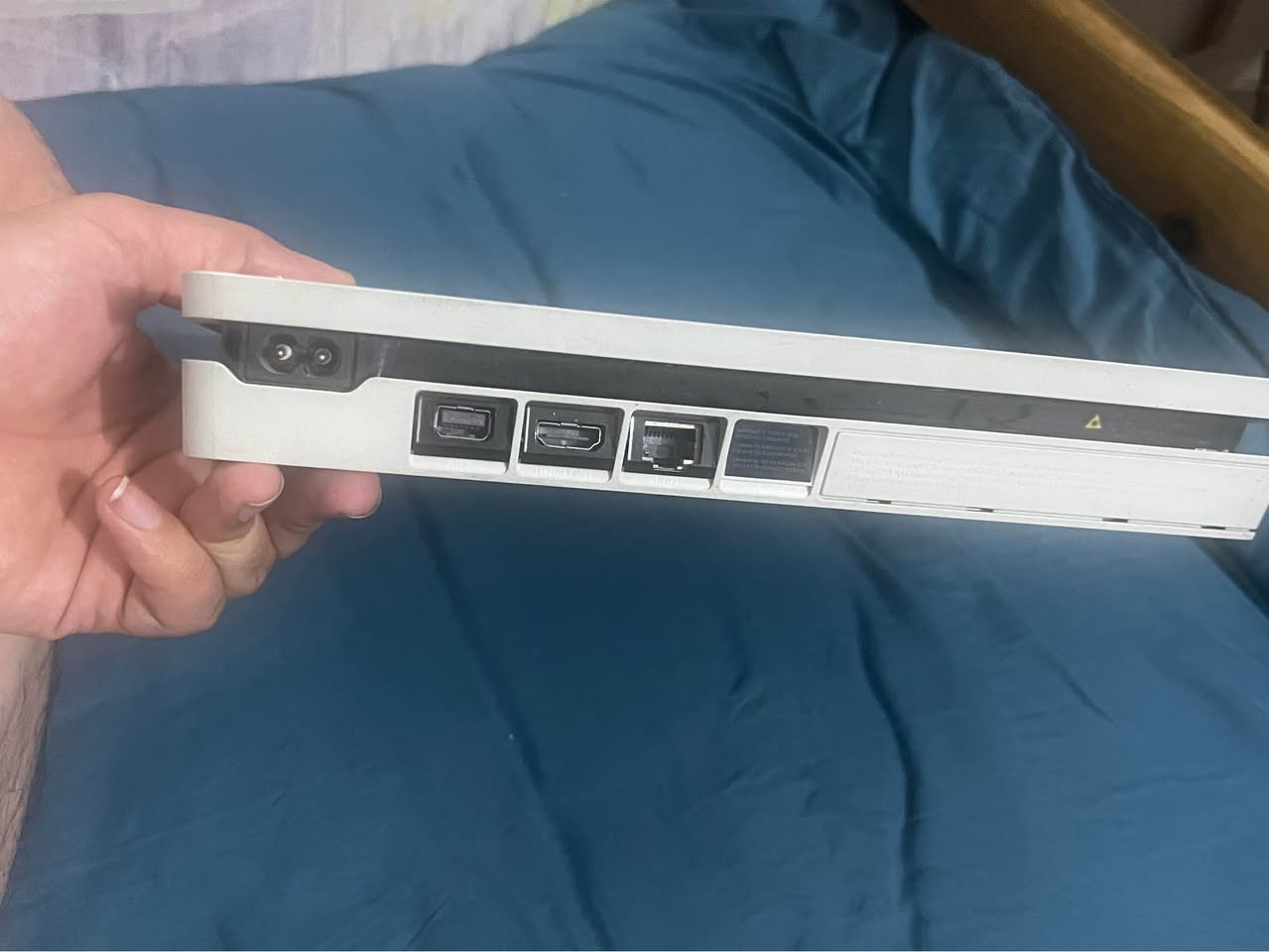 بلي 4  مهكر ما مفتوح نص تيرا ب225
*********** كربلاء, العراق
